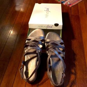 Natural Soul by Naturalizer Metallic Bronze Leather Sandals Size 9